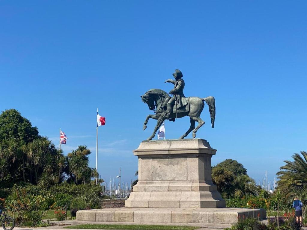Le Hublot - Meublé Tourisme Classé 3 étoiles Cherbourg-en-Cotentin Esterno foto